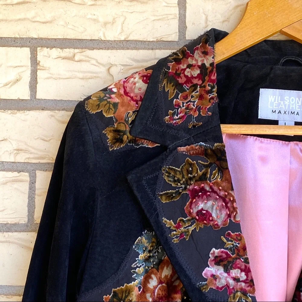 Maxima Black Floral Blazer - Picture 2 of 8